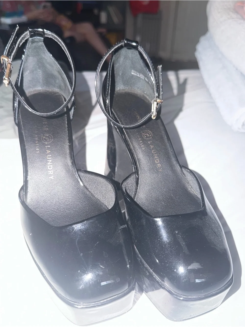 Chinese Laundry shiny black